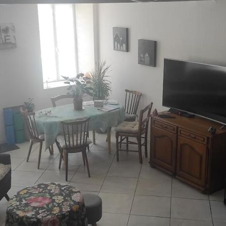 Apartamento Les plaisirs de la ruralité Vendresse Exterior foto